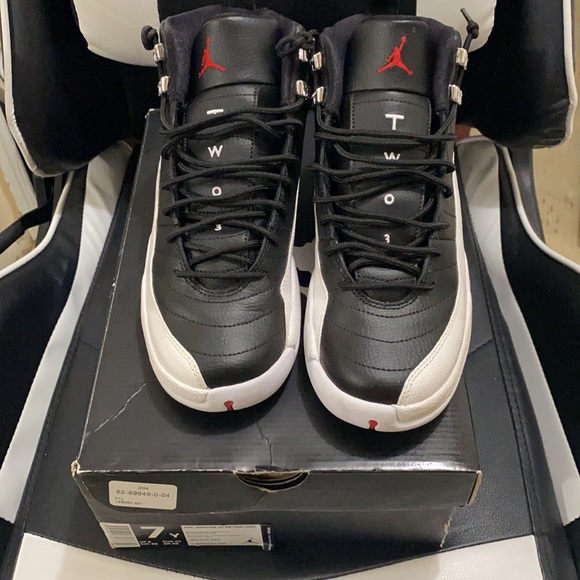 Air Jordan 12 Retro Playoff 2012 - Picture 3 of 11